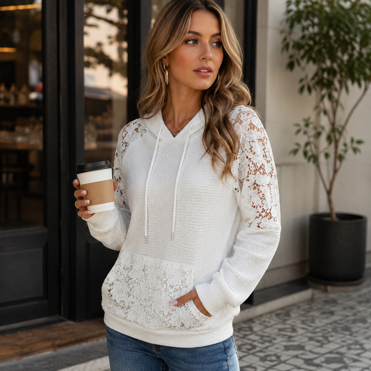 Laessa - Sudadera Con Capucha y Encaje Floral Con Bolsillo Delantero